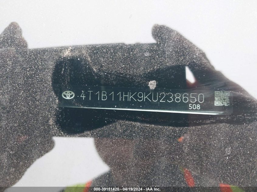 2019 Toyota Camry Le VIN: 4T1B11HK9KU238650 Lot: 39151420