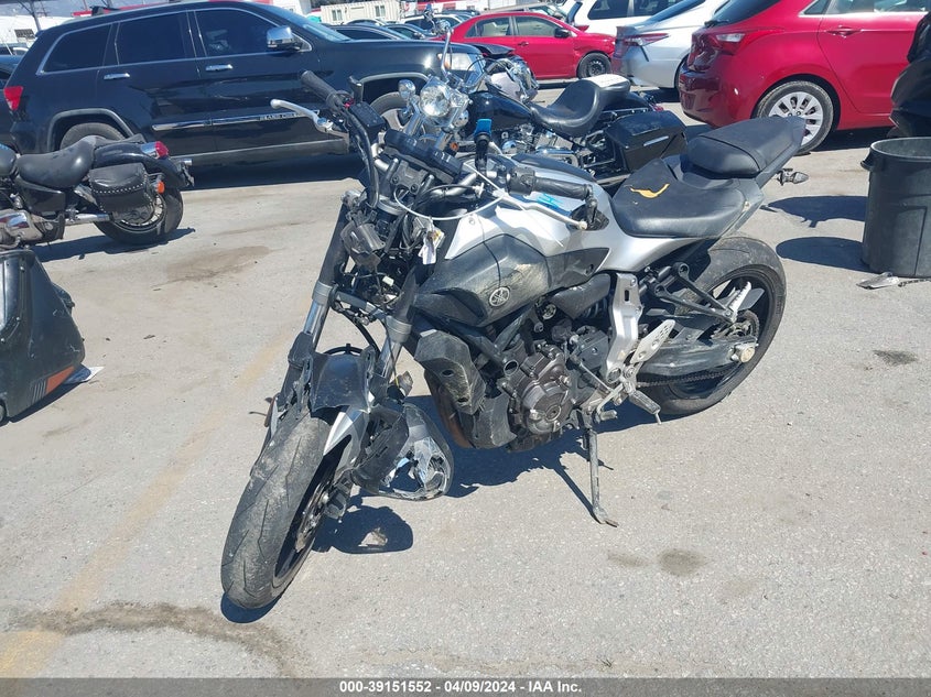 VIN JYARM06YXHA004132 2017 YAMAHA FZ07 C