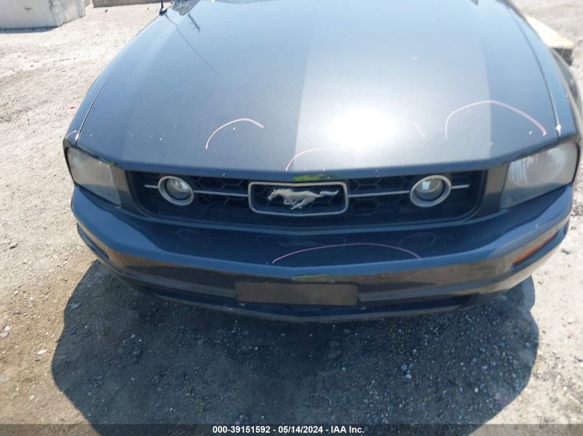 2007 Ford Mustang VIN: 1ZVHT84N175238142 Lot: 39151592