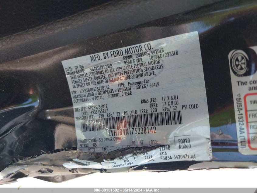 2007 Ford Mustang VIN: 1ZVHT84N175238142 Lot: 39151592