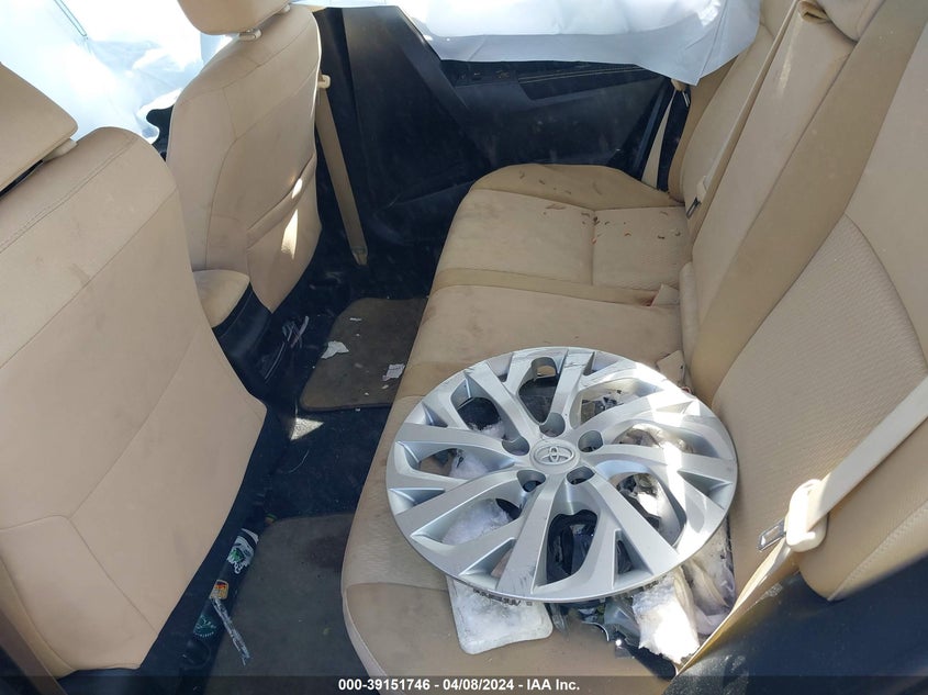 2018 TOYOTA COROLLA LE - 5YFBURHE3JP842940