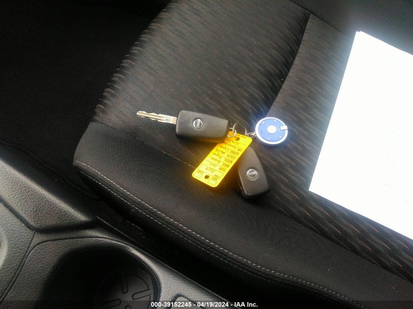 2017 Nissan Rogue S VIN: KNMAT2MV9HP606641 Lot: 39152245