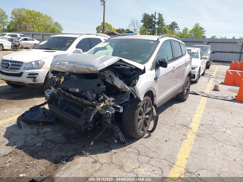 VIN 1FMCU0GD7KUA07206 2019 FORD ESCAPE SE