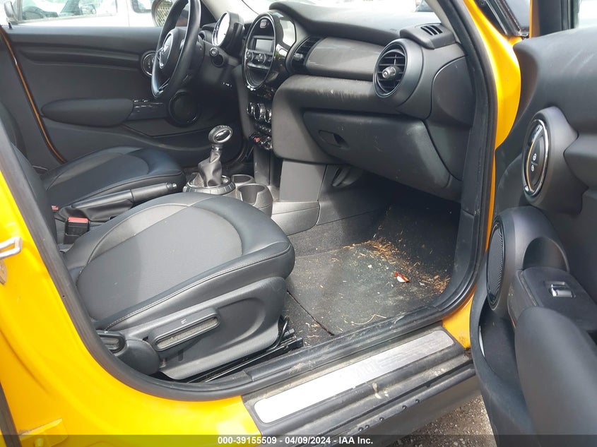 2015 Mini Hardtop Cooper VIN: WMWXS5C54FT830501 Lot: 39155509