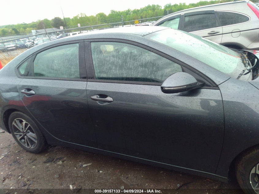 VIN 3KPF24AD8NE416440 2022 KIA FORTE LXS