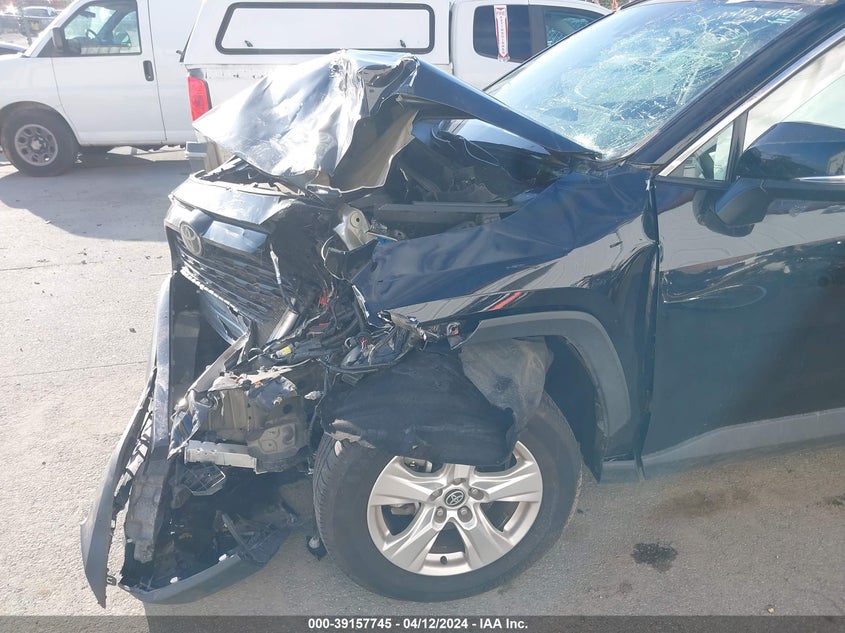 2021 TOYOTA RAV4 XLE - 2T3W1RFV2MC112428