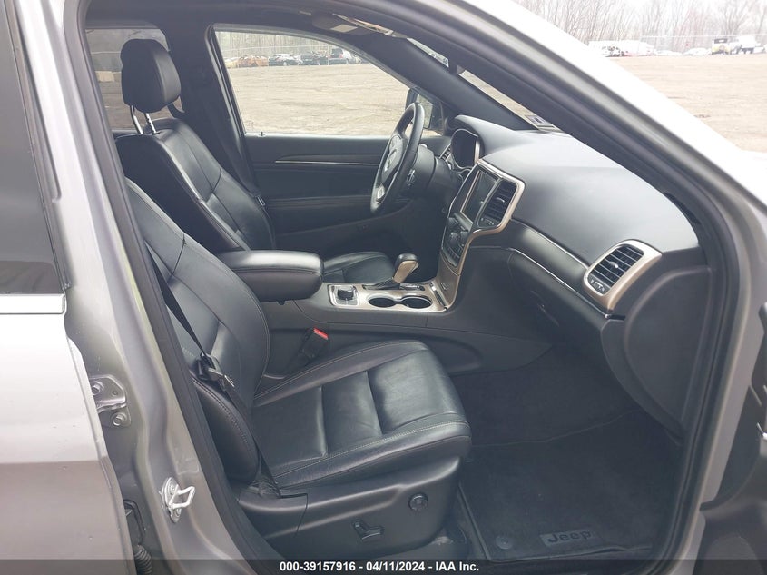 VIN 1C4RJFBG2HC760538 2017 JEEP GRAND CHEROKEE LIMITED 4X4