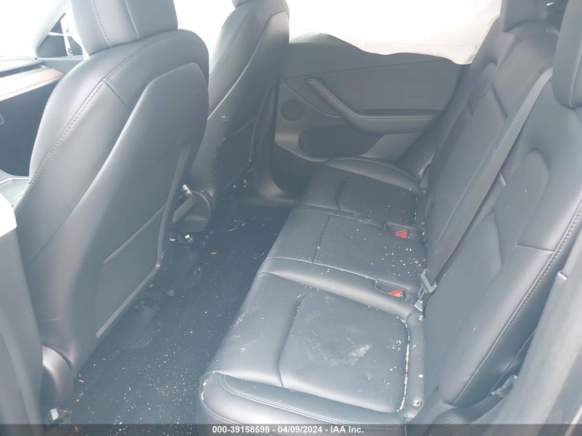 VIN 7SAYGDEF0NF437141 2022 TESLA MODEL Y