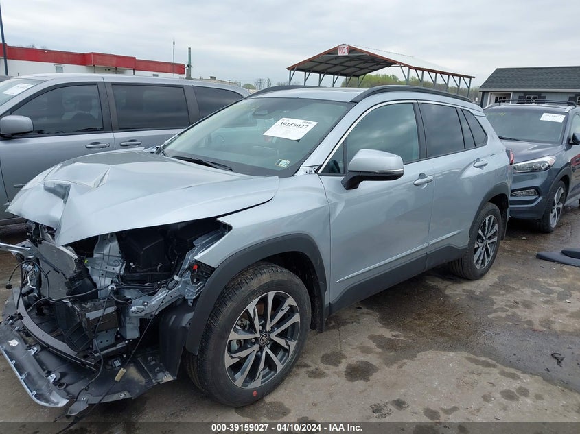 2023 Toyota Corolla Cross Xle VIN: 7MUDAABG9PV070642 Lot: 39159027