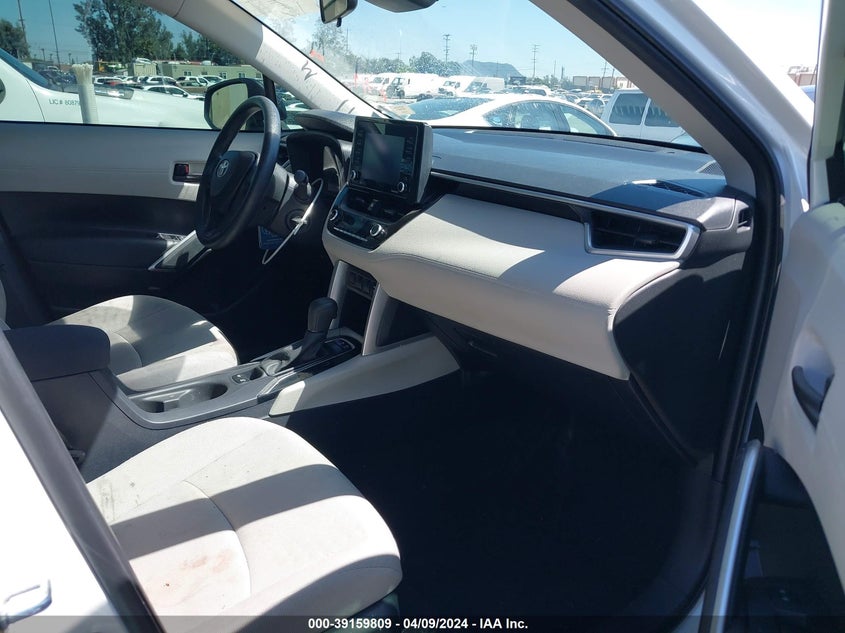 2022 Toyota Corolla Cross L VIN: 7MUAAABG6NV032429 Lot: 39159809
