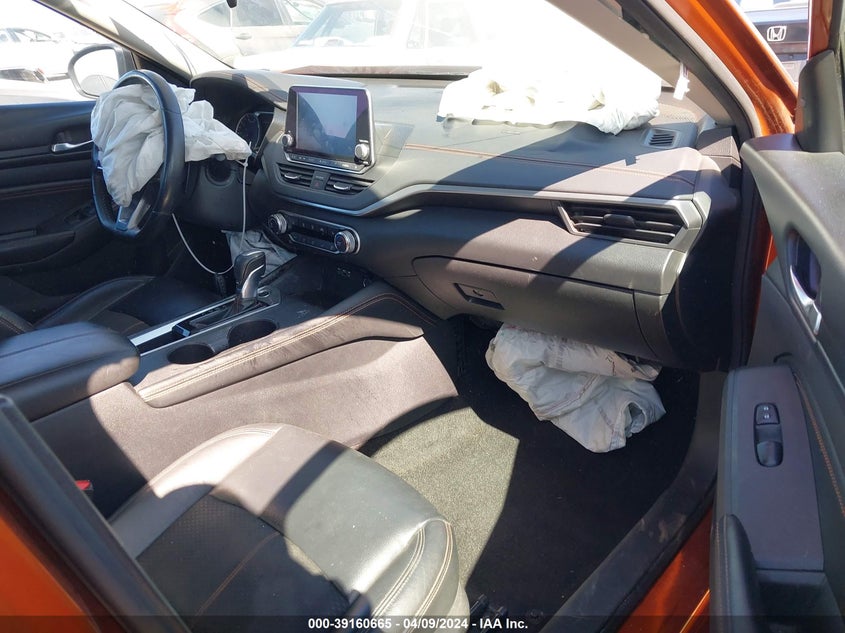 VIN 1N4BL4CV4KC105565 2019 NISSAN ALTIMA SR