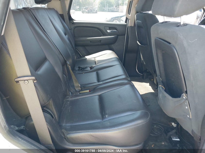 2009 CHEVROLET TAHOE VIN: 1GNEC03049R253296