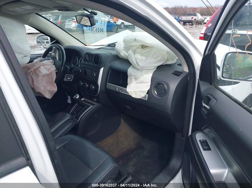 2016 JEEP COMPASS LATITUDE - 1C4NJDEBXGD587850