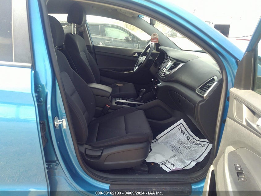 2017 HYUNDAI TUCSON SPORT - KM8J3CA24HU465863
