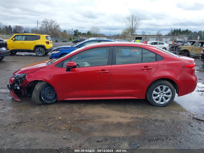 VIN JTDEPMAE8MJ180556 2021 TOYOTA COROLLA LE