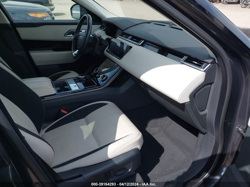 VIN SALYB2RX0JA749989 2018 LAND ROVER RANGE ROVER VELAR P250 S
