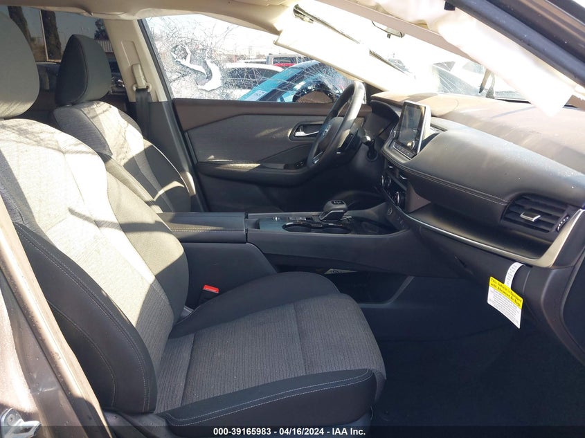 VIN 5N1BT3BA7PC815744 2023 NISSAN ROGUE SV