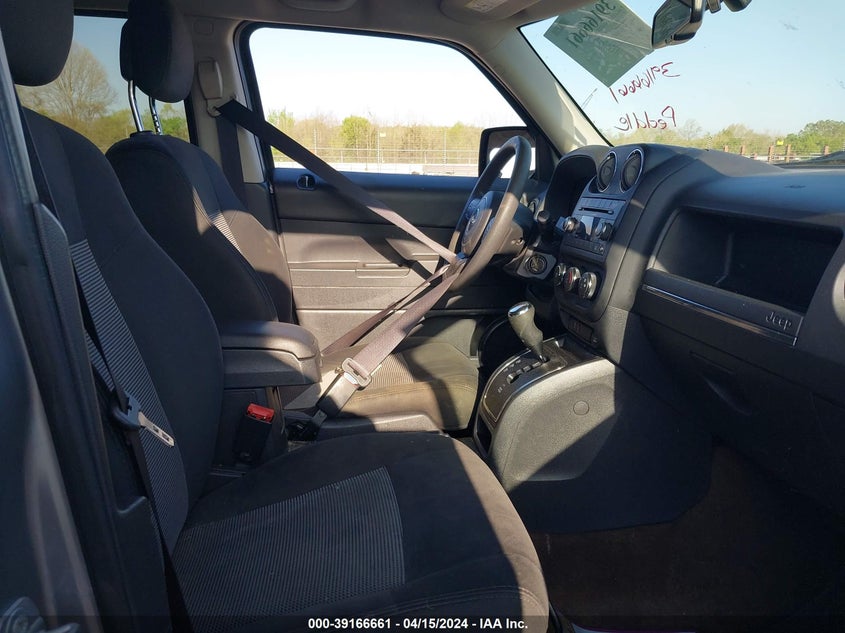 VIN 1C4NJPBA6HD201388 2017 JEEP PATRIOT SPORT FWD