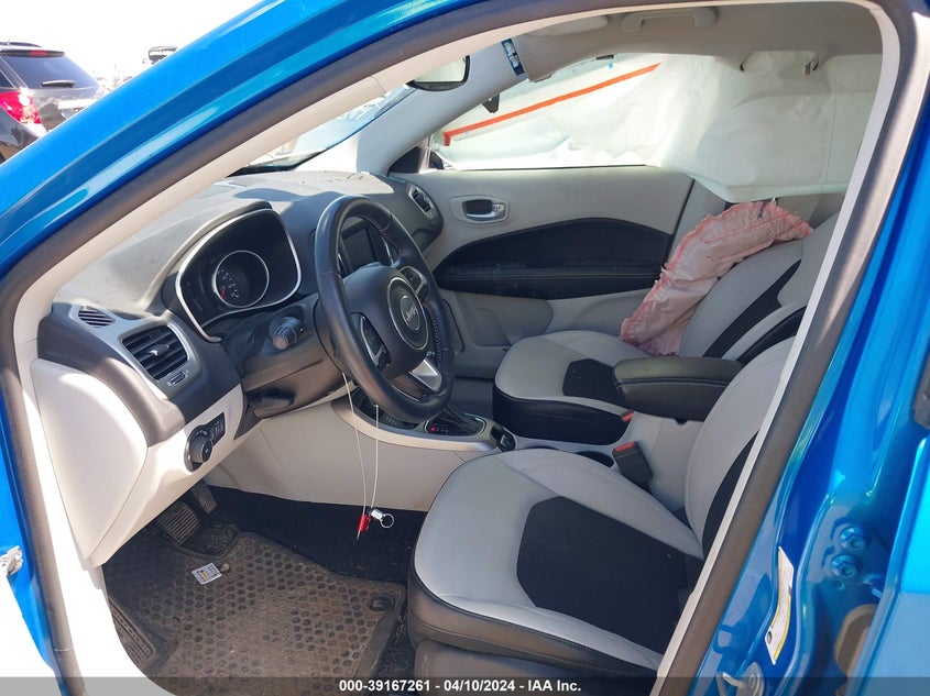 VIN 3C4NJDBB1HT645649 2017 JEEP NEW COMPASS LATITUDE 4X4