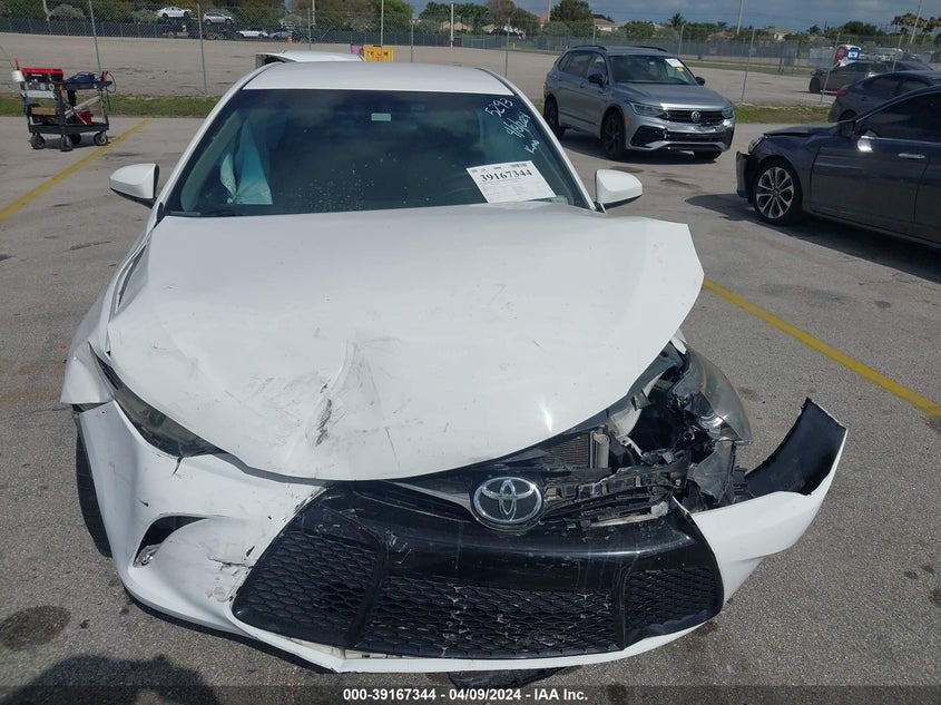 2017 TOYOTA CAMRY SE - 4T1BF1FKXHU395293