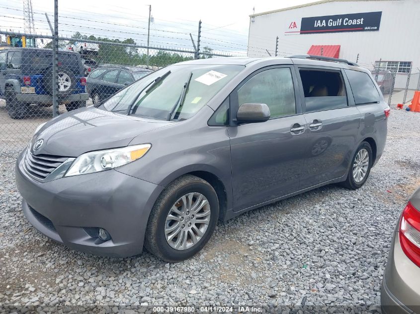 5TDYK3DC9GS740043 2016 Toyota Sienna Xle 8 Passenger