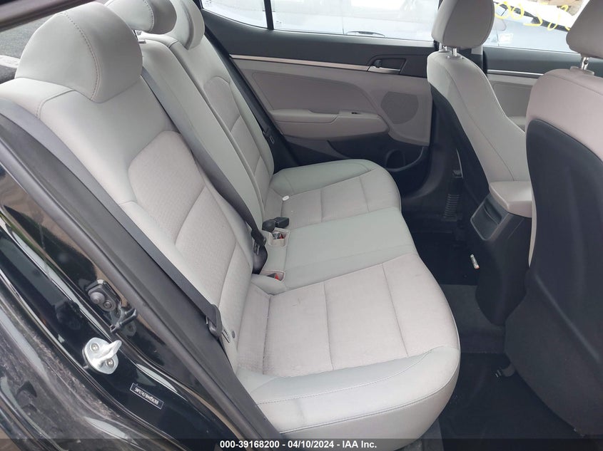 VIN 5NPD74LF8HH056268 2017 HYUNDAI ELANTRA SE