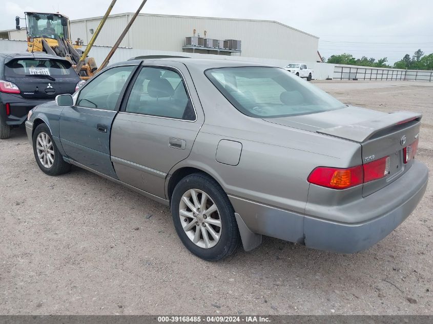 4T1BF28K51U130645 2001 Toyota Camry Xle