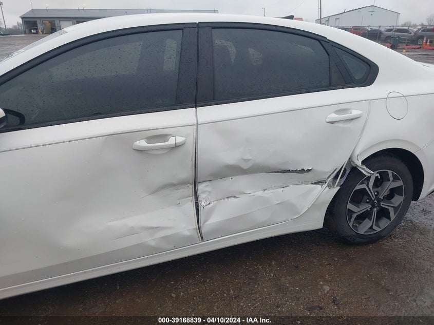 VIN 3KPF24AD9LE241094 2020 KIA FORTE LXS