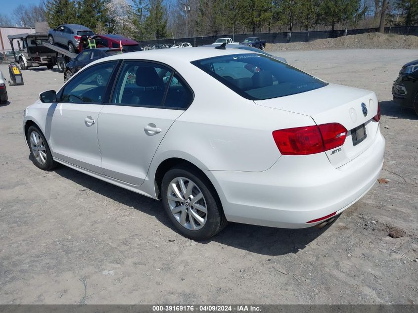 3VWDZ7AJ4BM384045 | 2011 VOLKSWAGEN JETTA