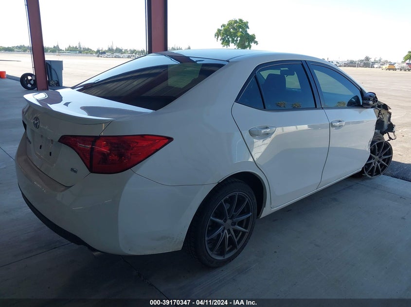 VIN 2T1BURHE7JC111301 2018 TOYOTA COROLLA SE