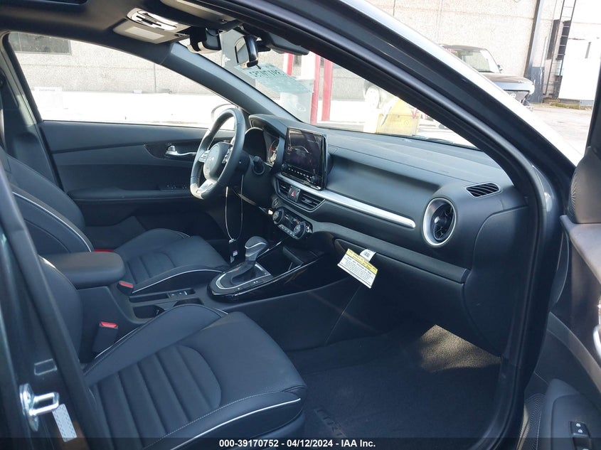 VIN 3KPF54AD1PE670761 2023 KIA FORTE GT LINE
