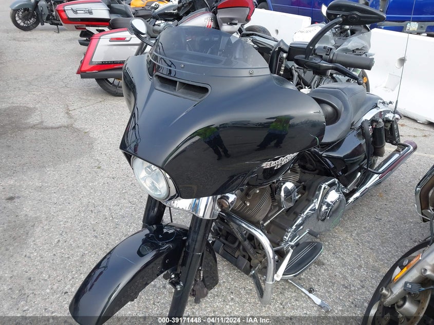 2016 HARLEY-DAVIDSON FLHX STREET GLIDE - 1HD1KBM39GB677513