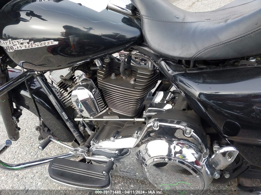 2016 HARLEY-DAVIDSON FLHX STREET GLIDE - 1HD1KBM39GB677513