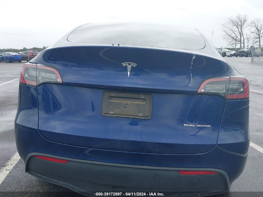 2022 Tesla Model Y Long Range Dual Motor All-Wheel Drive VIN: 7SAYGAEE8NF522413 Lot: 39172897