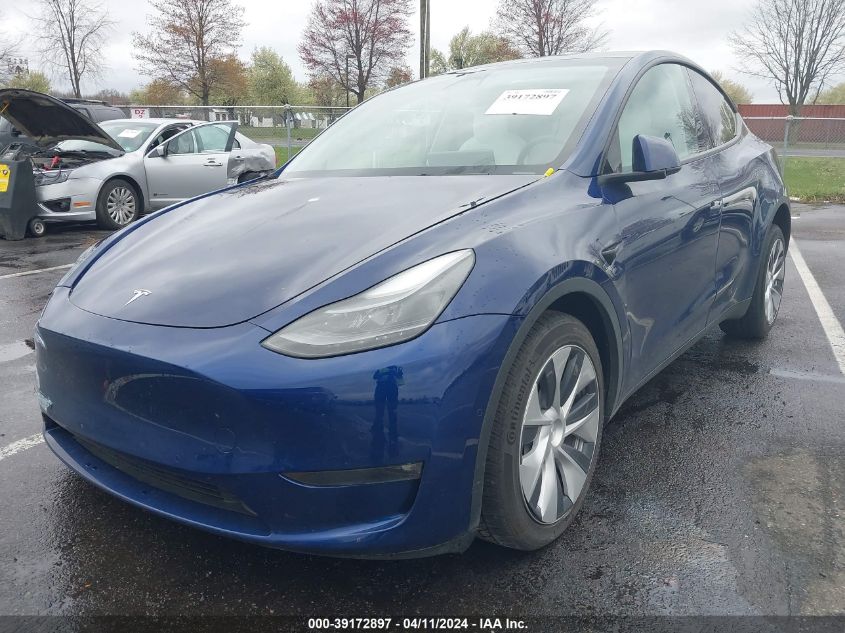 7SAYGAEE8NF522413 2022 TESLA MODEL Y - Image 2