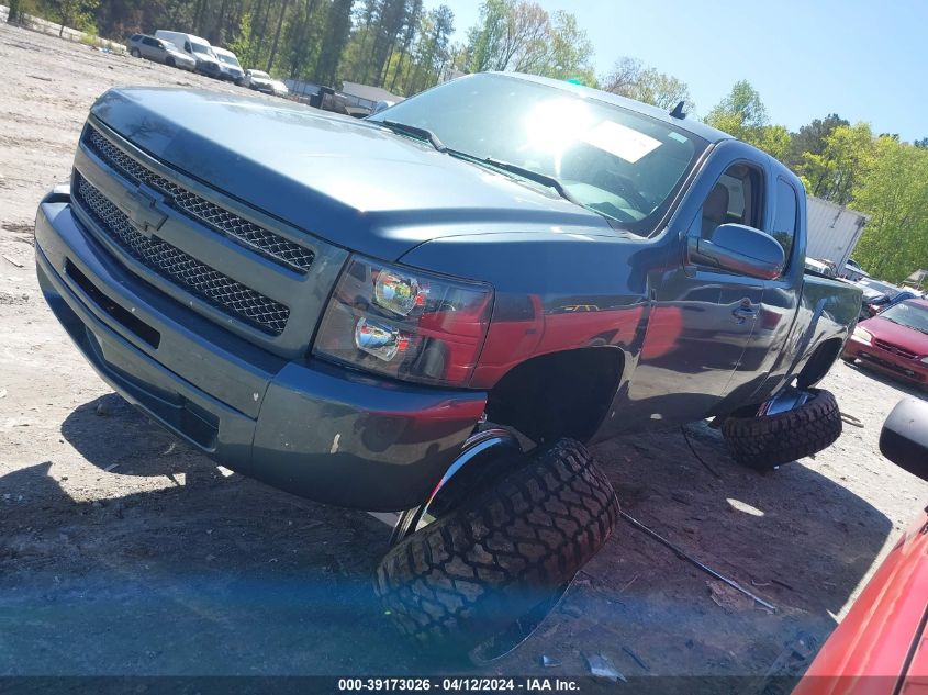 1GCRCSE09DZ379889 2013 Chevrolet Silverado 1500 Lt