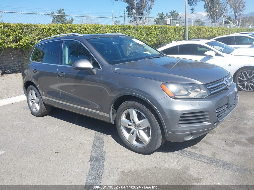 2013 VOLKSWAGEN TOUAREG TDI LUX - WVGEP9BP4DD006927