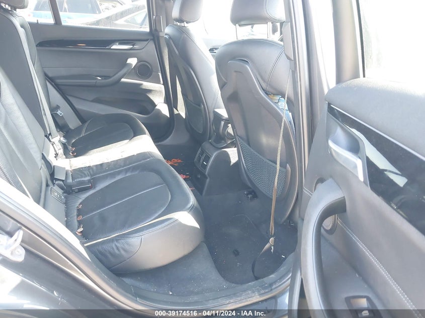2018 BMW X1 VIN: WBXHT3C35J5K28083