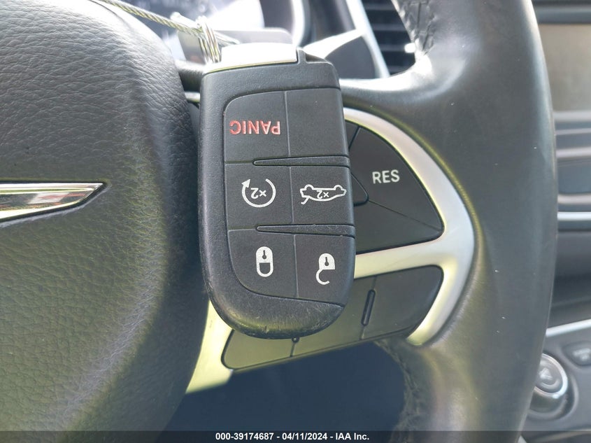 2015 CHRYSLER 200 C - 1C3CCCCB0FN660669