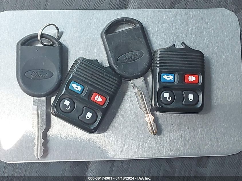 2005 Ford Mustang V6 Deluxe/V6 Premium VIN: 1ZVFT80N355113315 Lot: 39174901