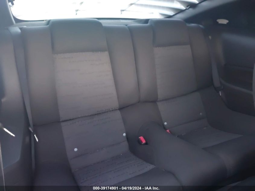 2005 Ford Mustang V6 Deluxe/V6 Premium VIN: 1ZVFT80N355113315 Lot: 39174901