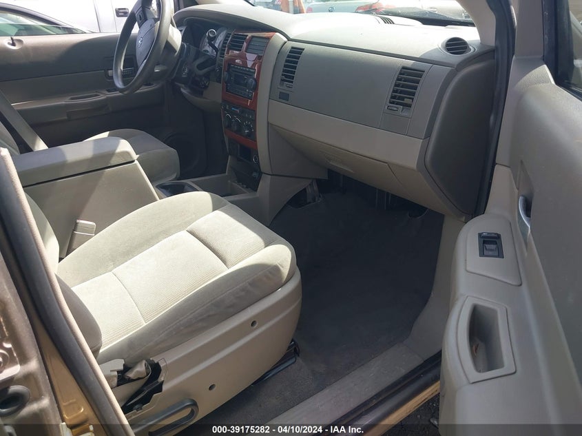 2005 Dodge Durango Slt VIN: 1D4HB48N75F596414 Lot: 39175282