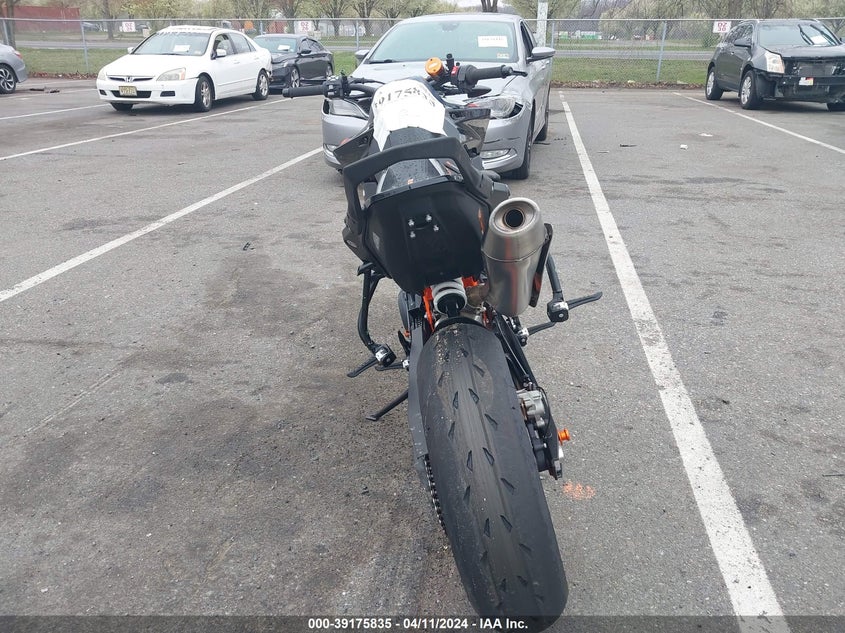 VIN VBKTU9407PM857689 2023 KTM 890 DUKE R