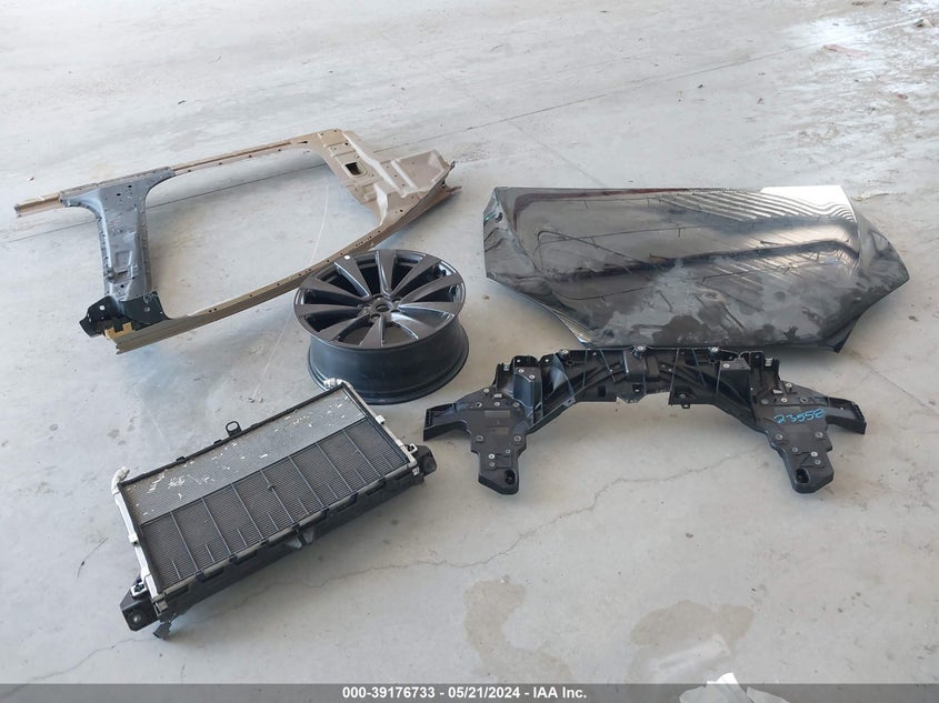 2023 Tesla Model X Dual Motor All-Wheel Drive/Standard Range VIN: 7SAXCBE55PF385222 Lot: 39176733