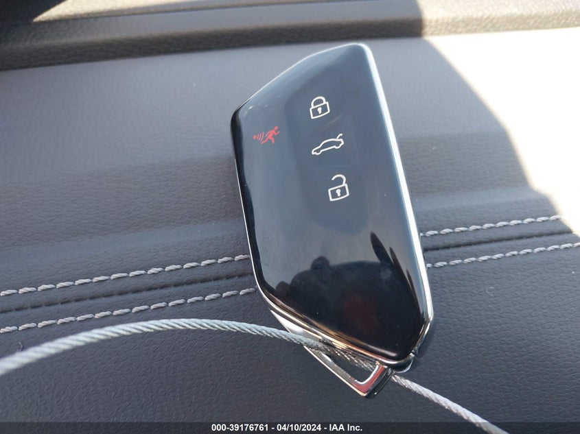 2023 VOLKSWAGEN ID.4 PRO - 1V2CMPE88PC032081