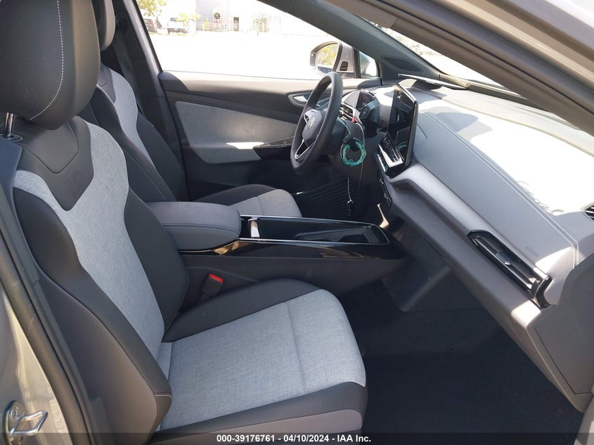 2023 VOLKSWAGEN ID.4 PRO - 1V2CMPE88PC032081