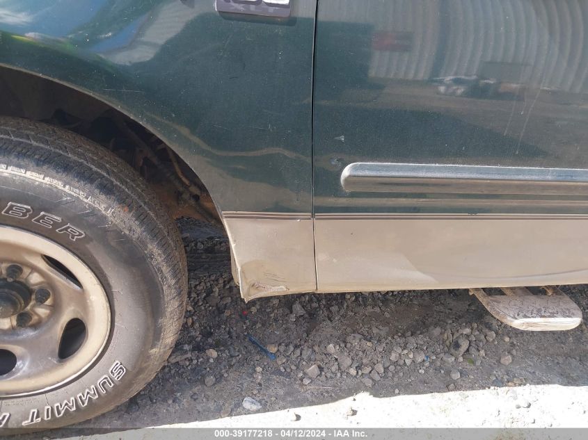 2002 Ford F-150 Xl/Xlt VIN: 1FTRX17242NA10407 Lot: 39177218