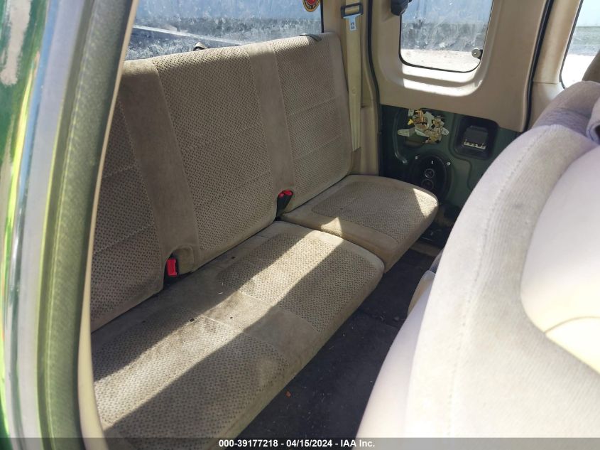 2002 Ford F-150 Xl/Xlt VIN: 1FTRX17242NA10407 Lot: 39177218