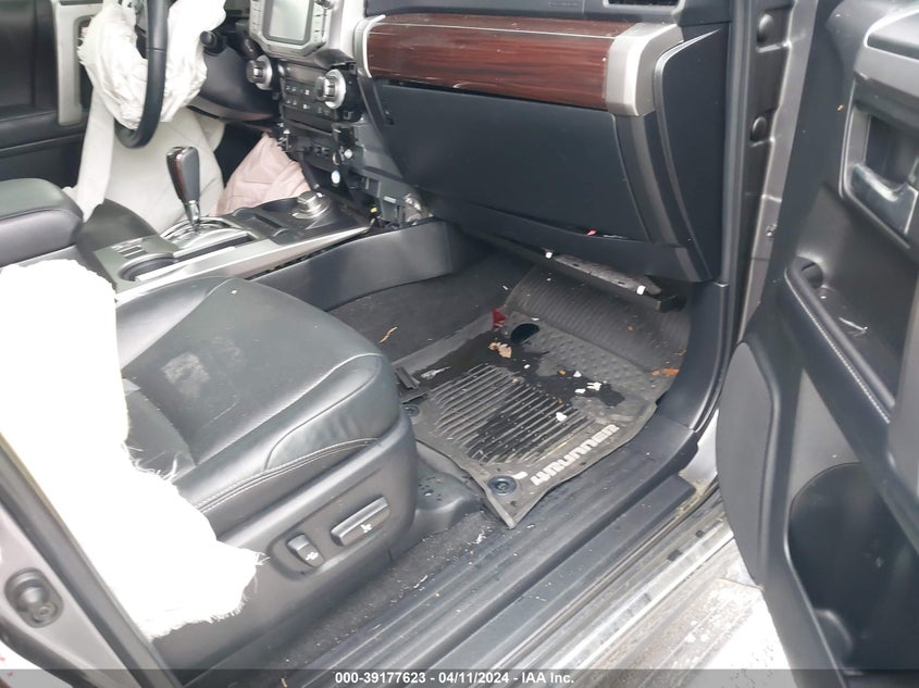 2019 TOYOTA 4RUNNER auction photo 5