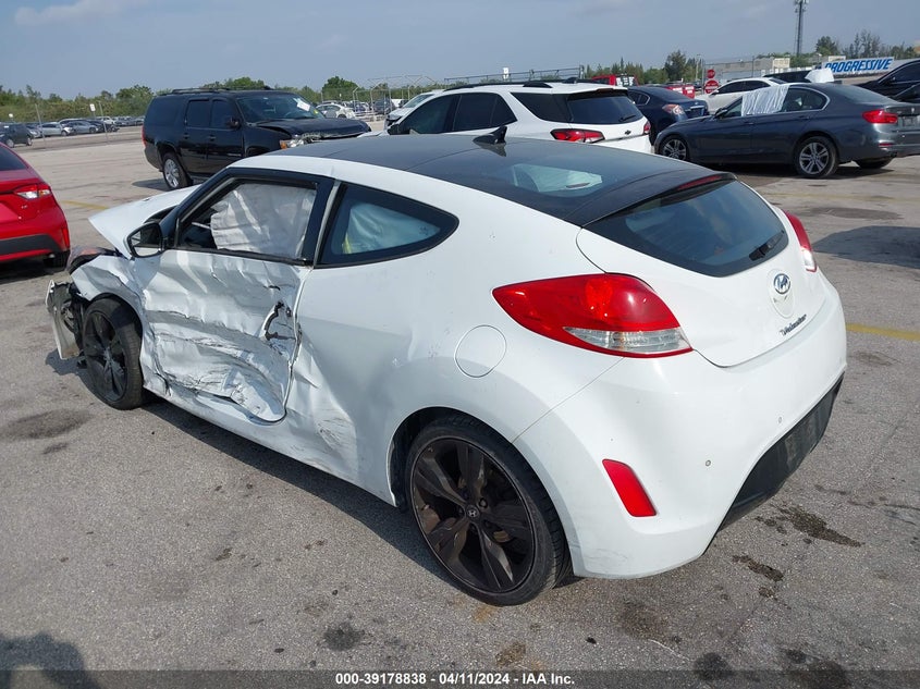 2014 Hyundai Veloster Base W/Gray VIN: KMHTC6AD4EU208757 Lot: 39178838